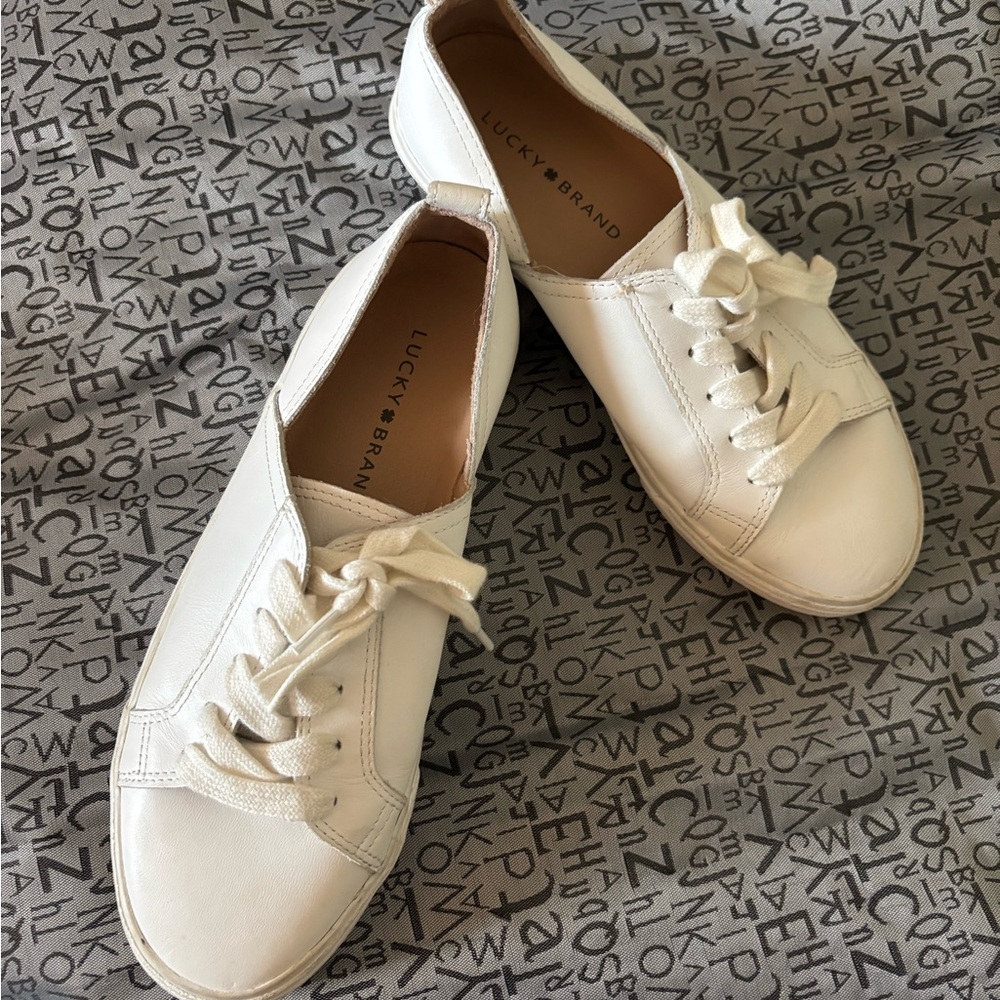 Lucky Brand Cream-White Leather Lace-Up Slip On Sneakers PRICE FIRM!